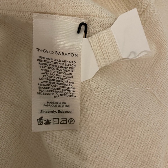 Aritzia Cotton-Cashmere Cream Sweater - Picture 6 of 11